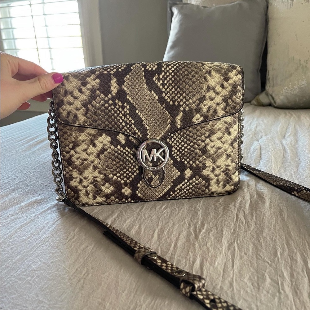 Michael kors purse